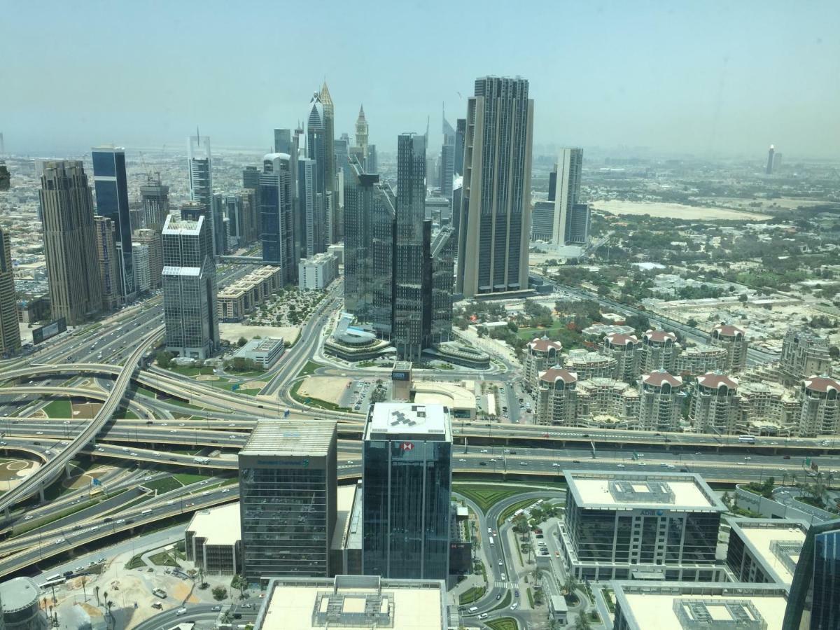 Fantastay- Burj Vista 03 Bedroom Plus Maids * Dubai