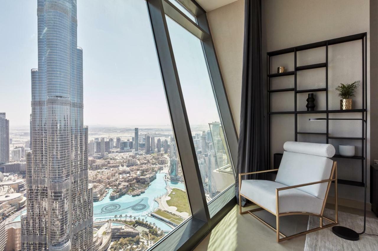Fantastay- Burj Vista 03 Bedroom Plus Maids Apartment *
