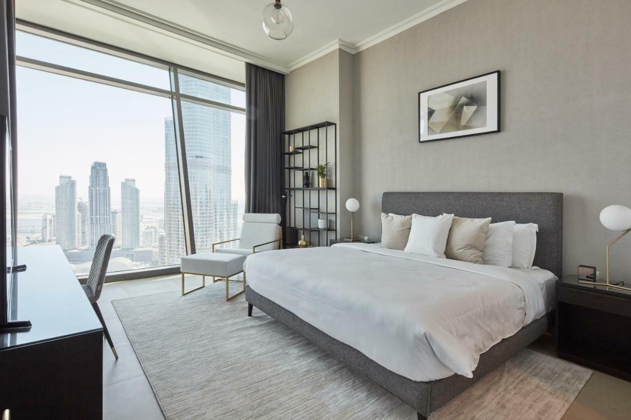 Fantastay- Burj Vista 03 Bedroom Plus Maids *